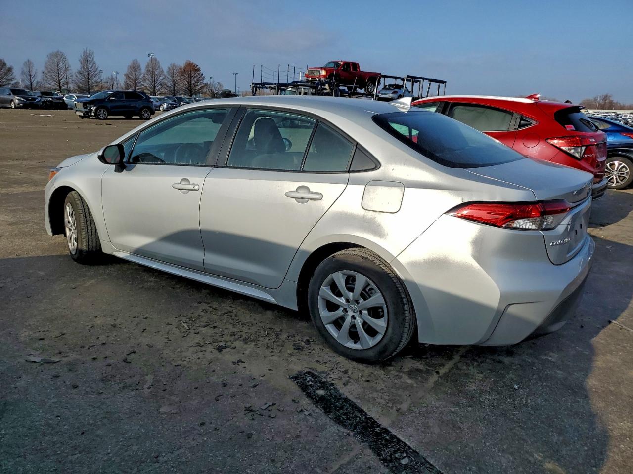 2025 TOYOTA COROLLA LE photo 3