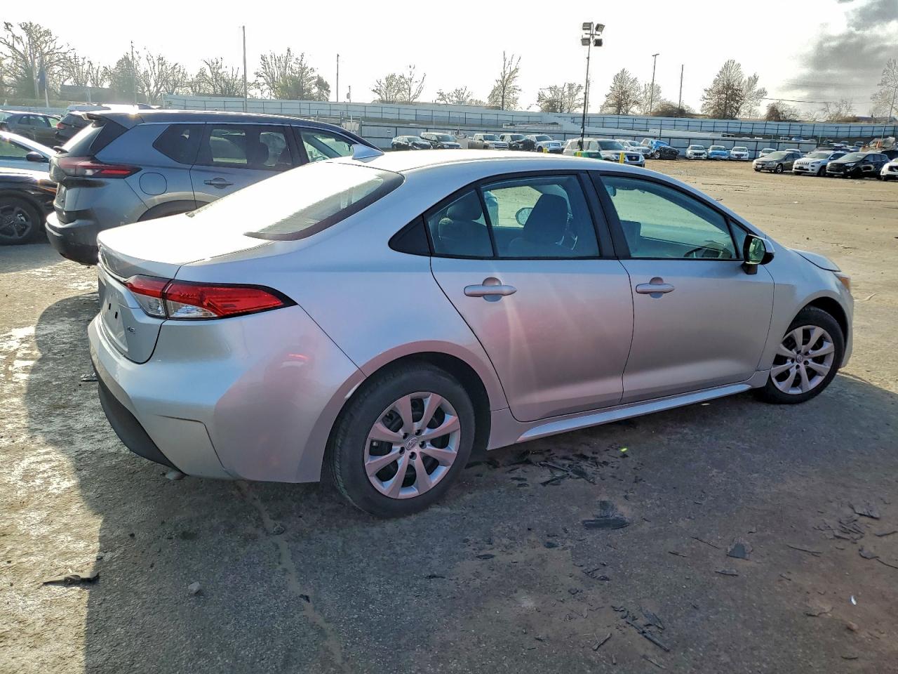 2025 TOYOTA COROLLA LE photo 5