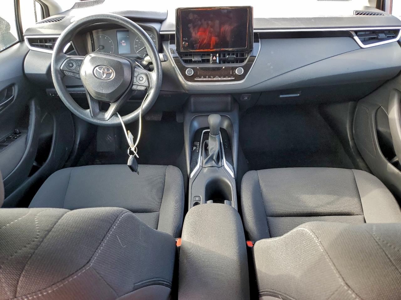 2025 TOYOTA COROLLA LE photo 15