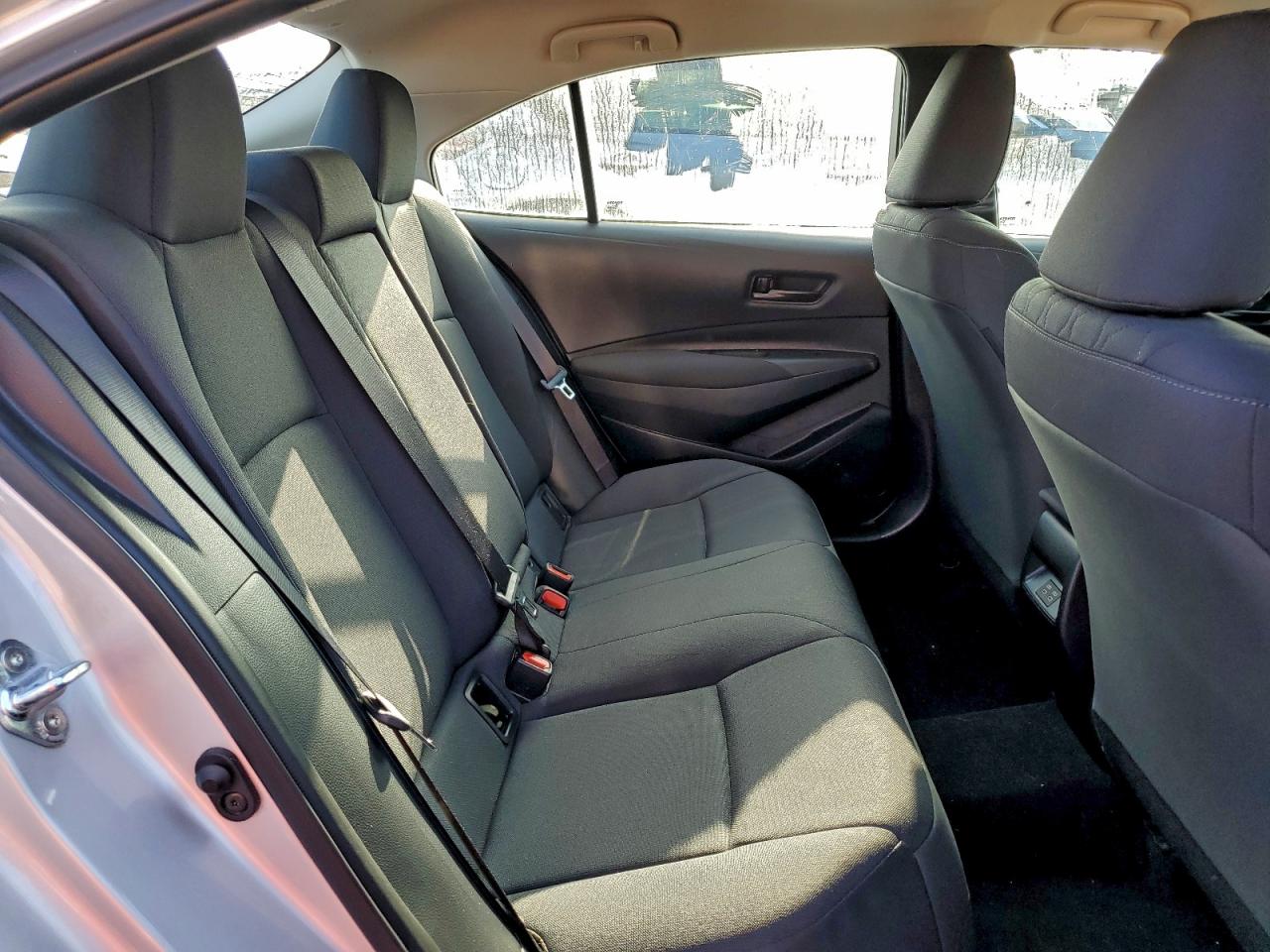 2025 TOYOTA COROLLA LE photo 19