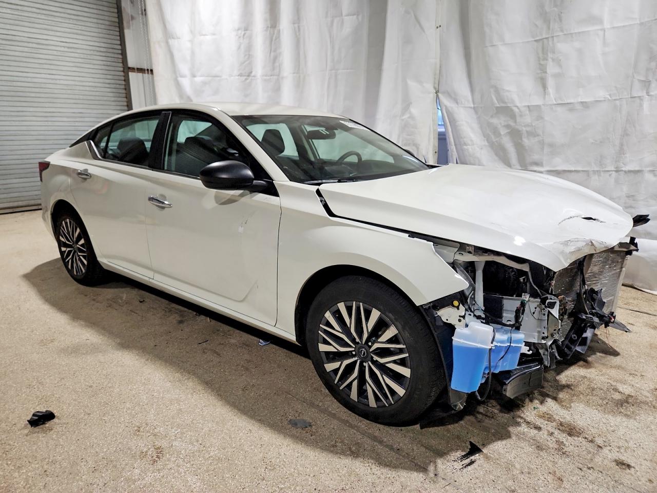 2025 NISSAN ALTIMA SV photo 4