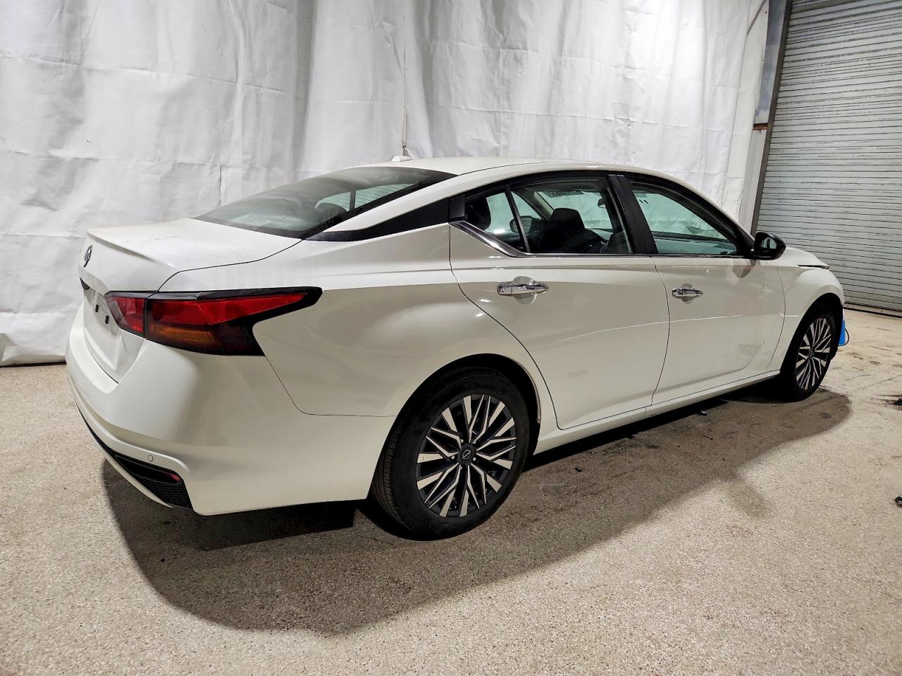 2025 NISSAN ALTIMA SV photo 3