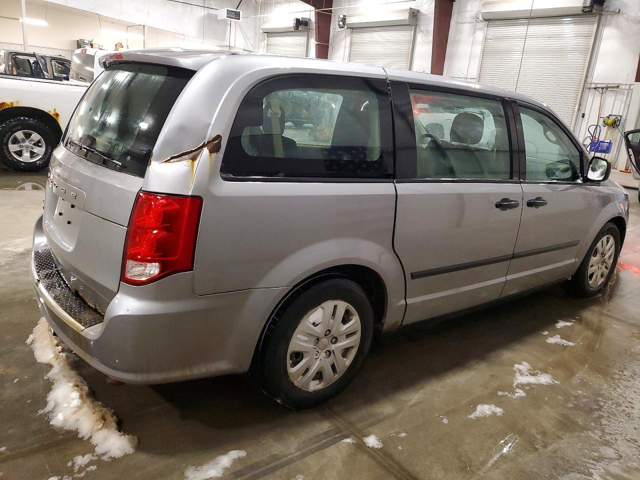2013 DODGE GRAND CARAVAN SE photo 3