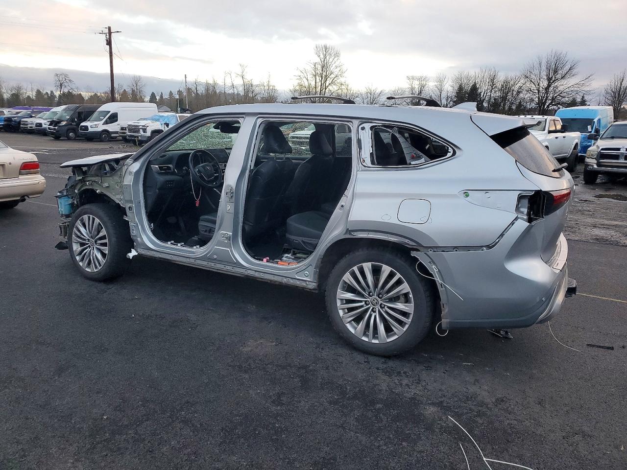 2022 TOYOTA HIGHLANDER HYBRID PLATINUM photo 2