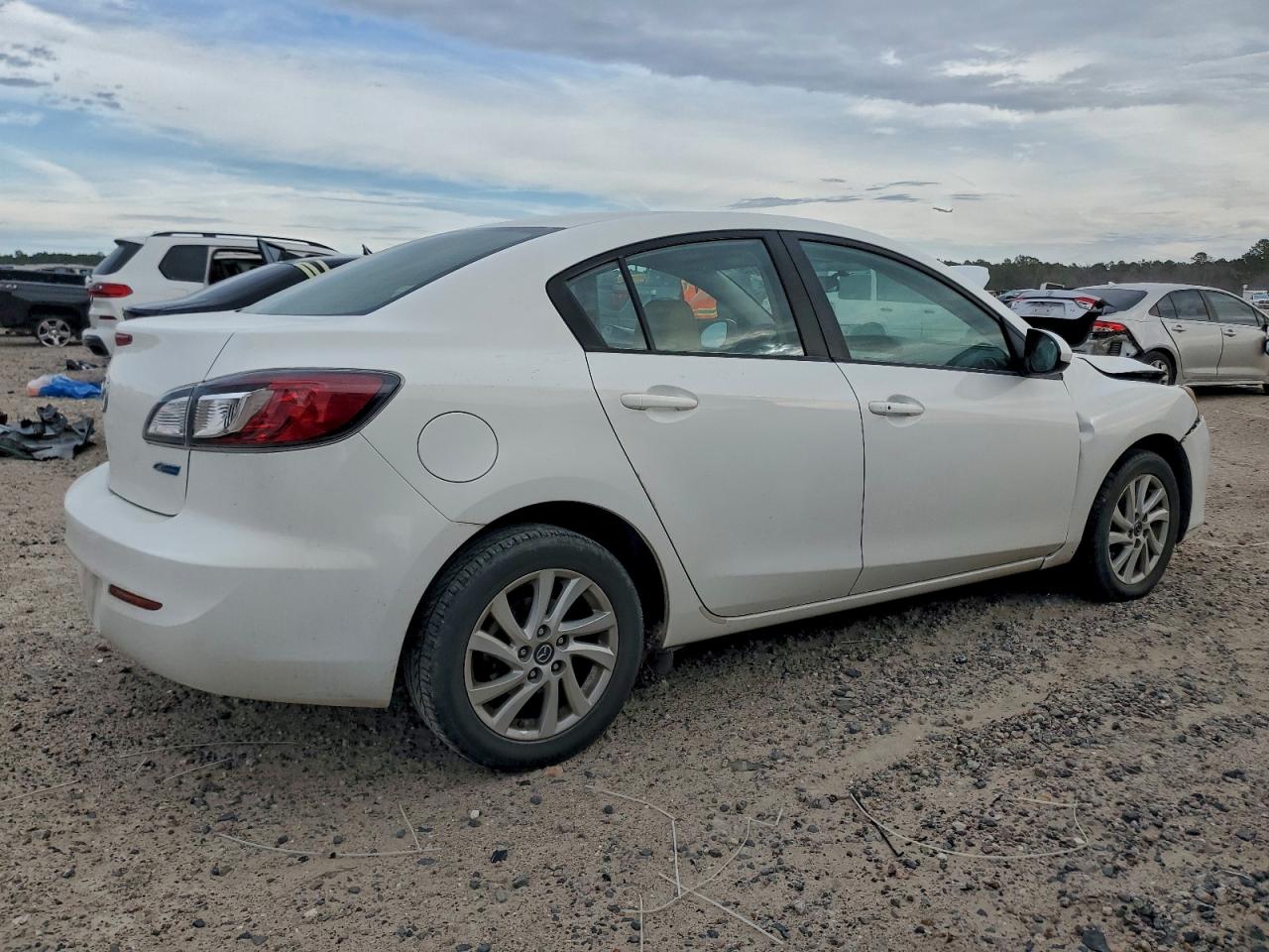 2013 MAZDA 3 I photo 3