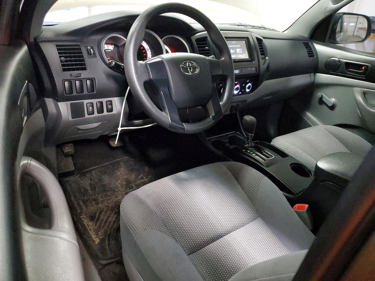 2012 TOYOTA TACOMA photo 8