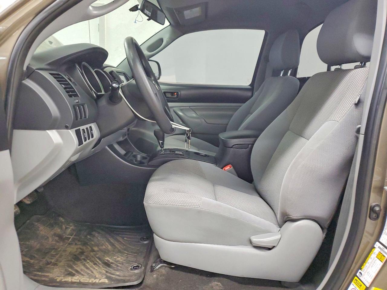 2012 TOYOTA TACOMA photo 7