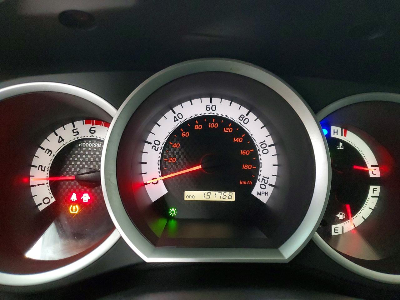 2012 TOYOTA TACOMA photo 9
