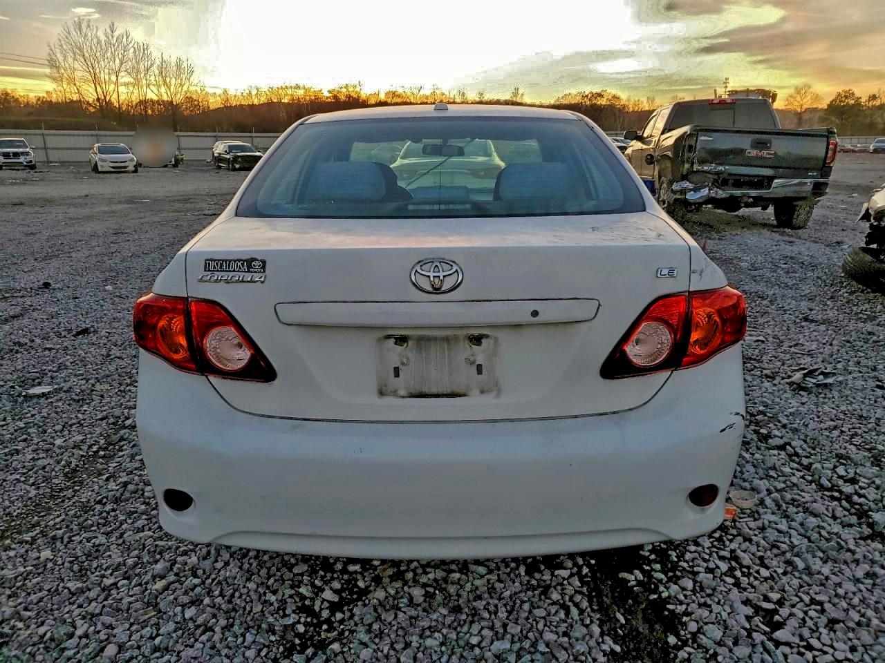 2010 TOYOTA COROLLA LE photo 6