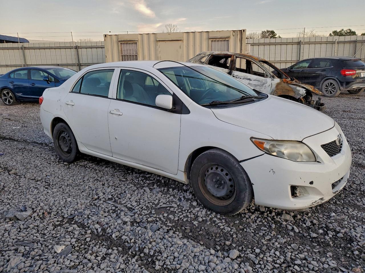 2010 TOYOTA COROLLA LE photo 4