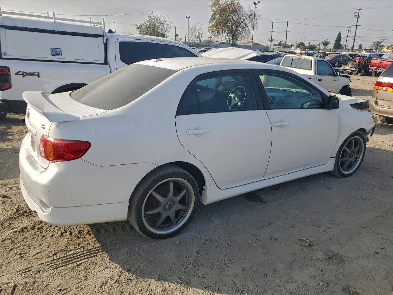 2010 TOYOTA COROLLA BASE photo 3