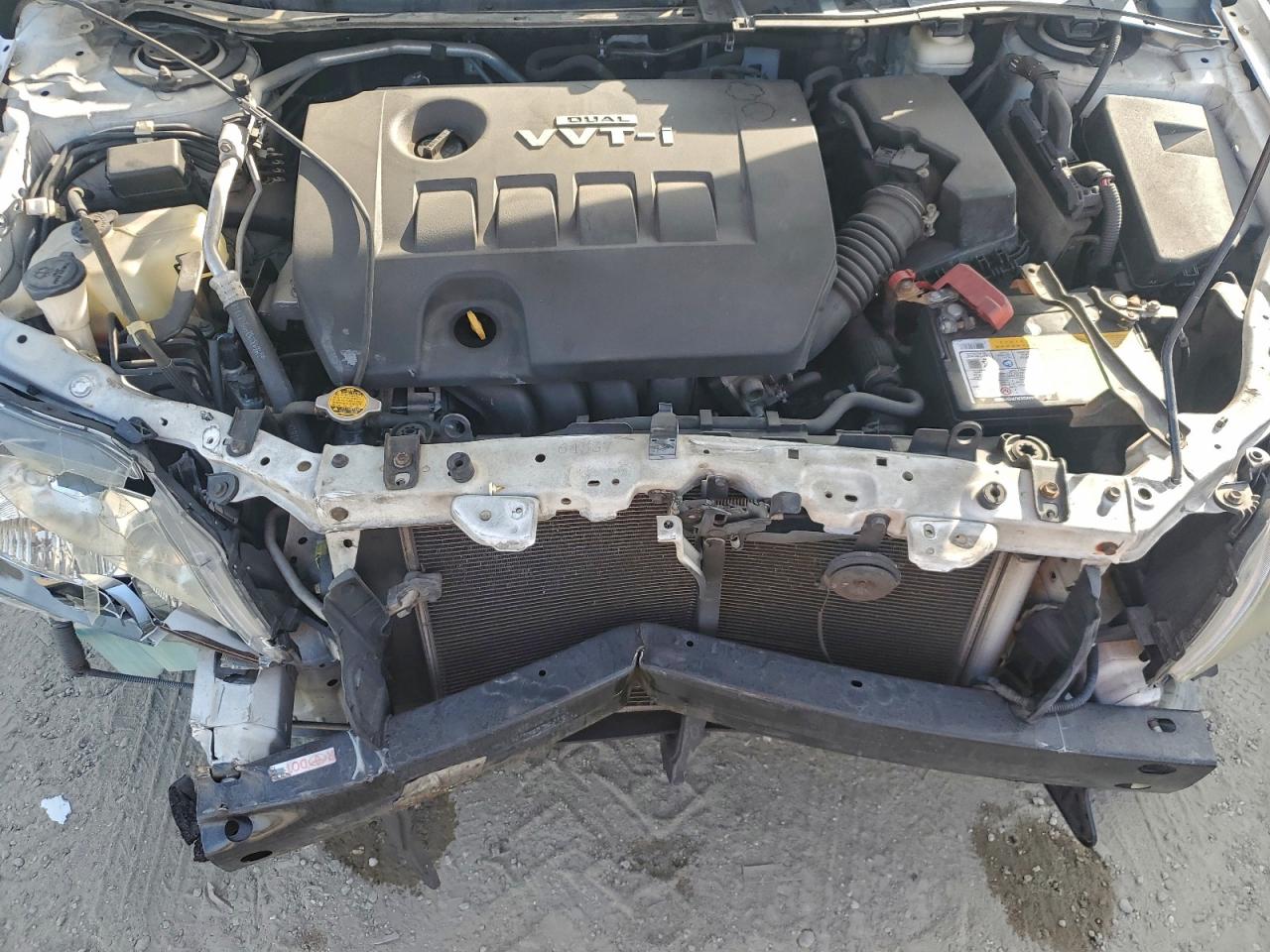 2010 TOYOTA COROLLA BASE photo 11