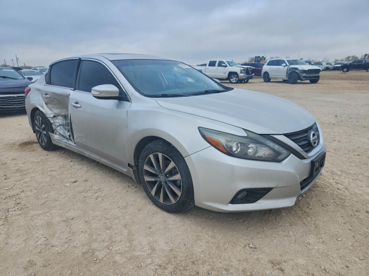 2016 NISSAN ALTIMA 2.5 photo 4