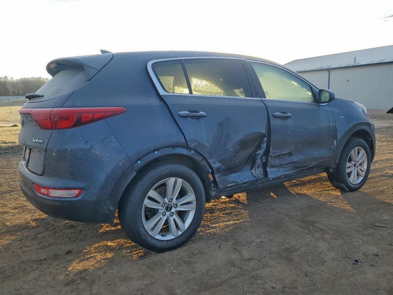 2019 KIA SPORTAGE LX photo 3