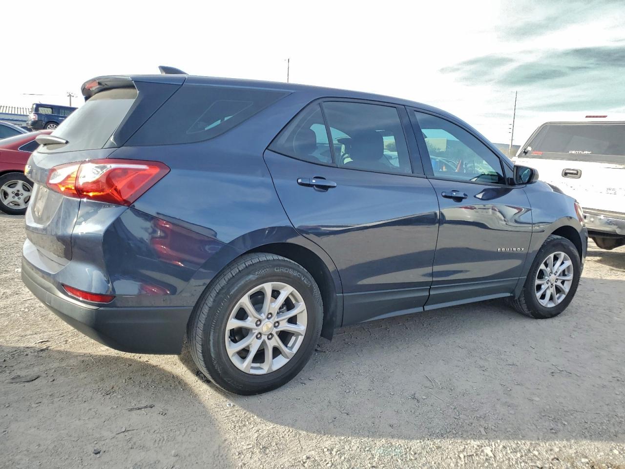 2019 CHEVROLET EQUINOX LS photo 3