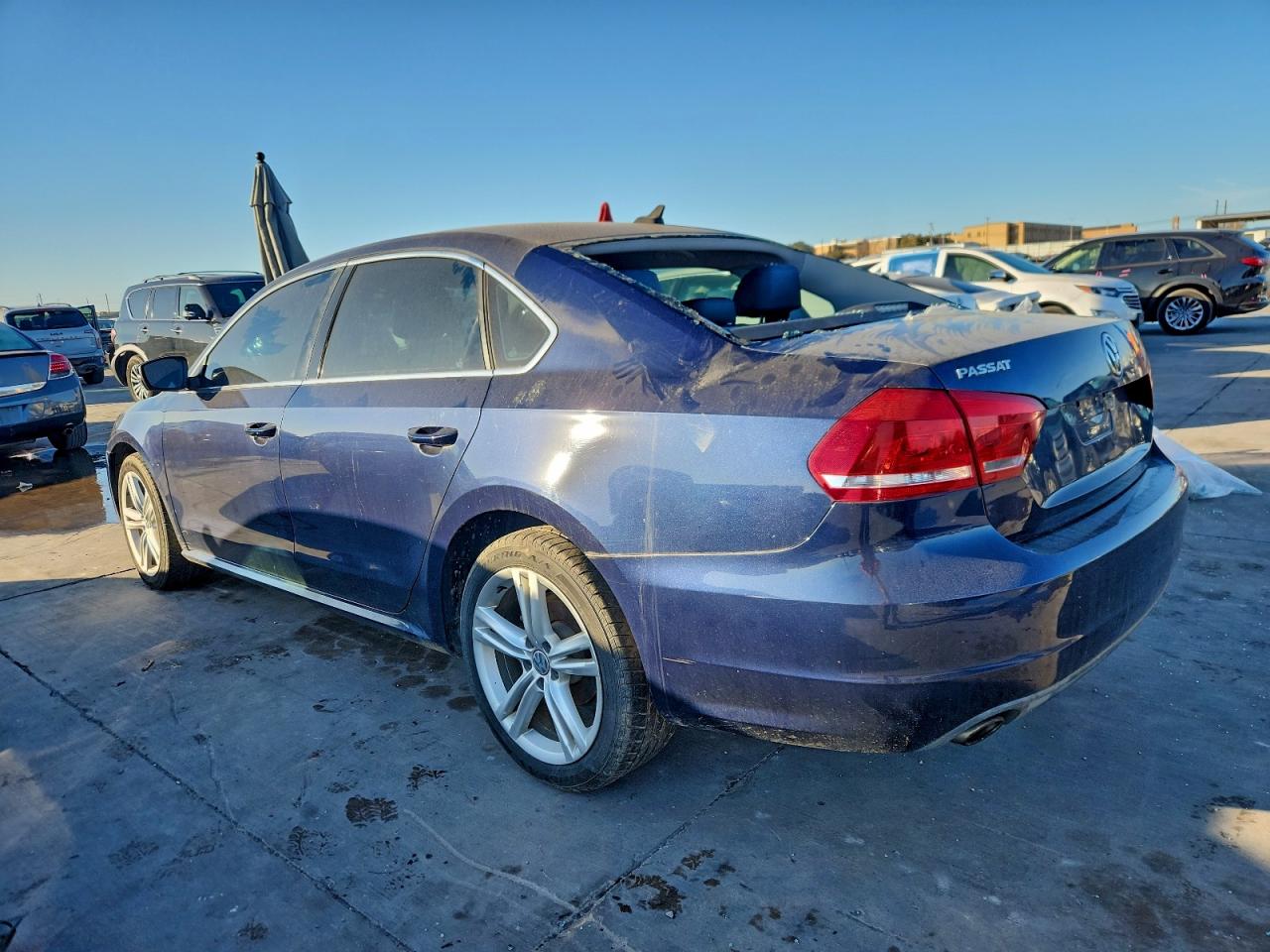 2014 VOLKSWAGEN PASSAT SE photo 2