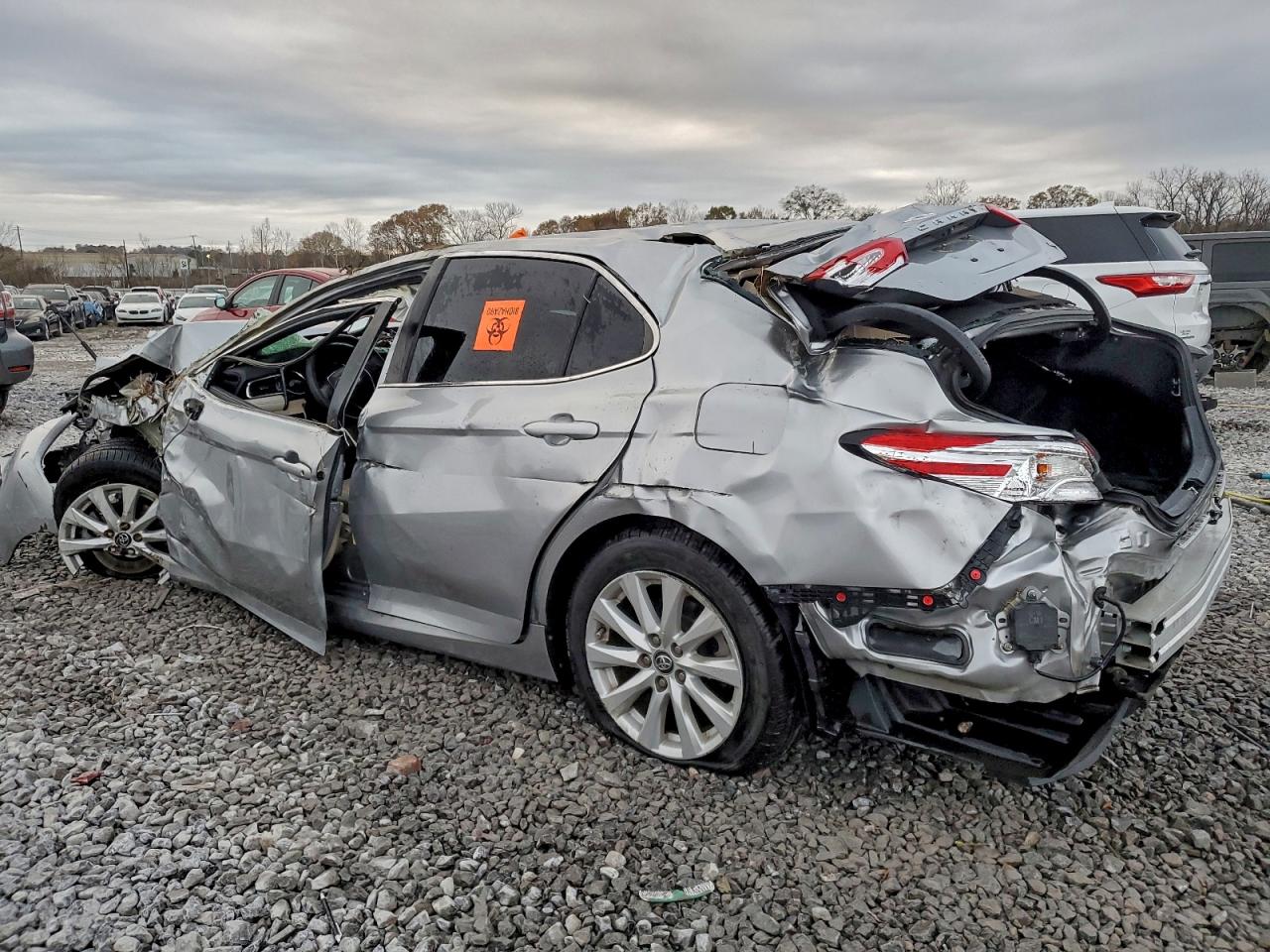 2018 TOYOTA CAMRY L photo 2