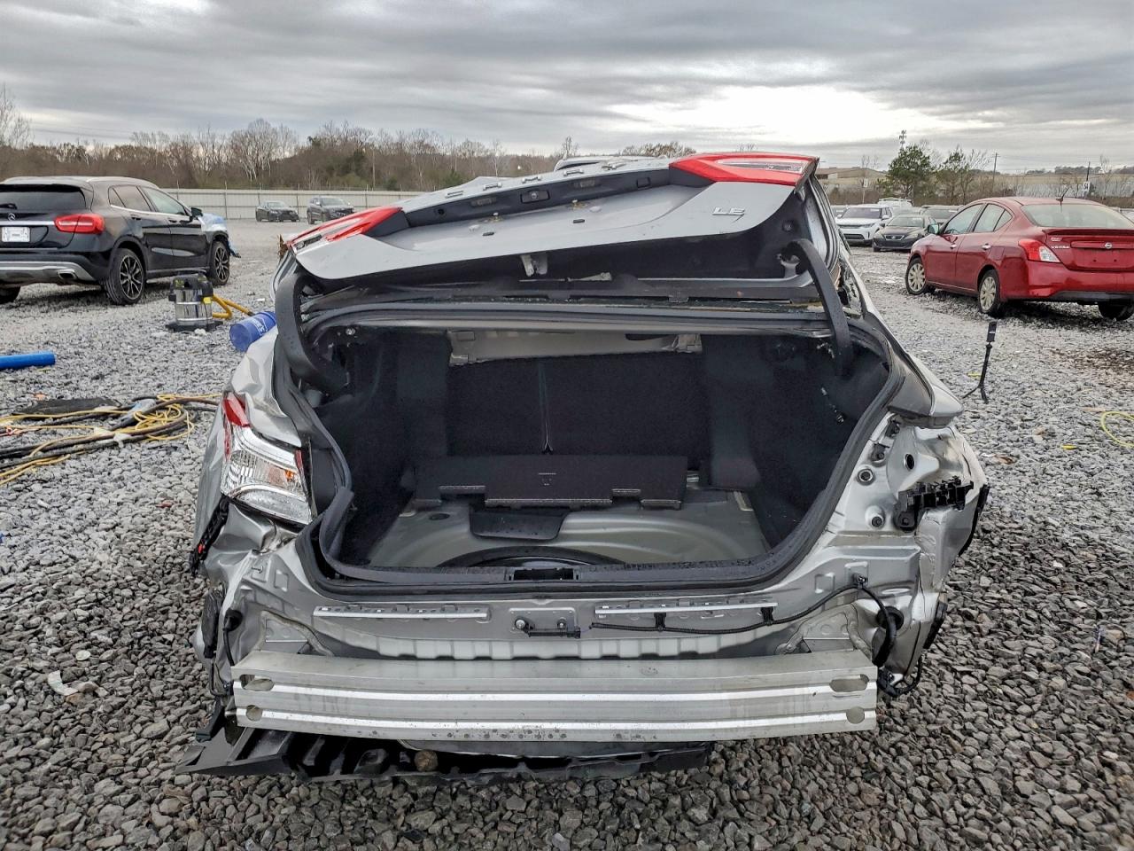 2018 TOYOTA CAMRY L photo 6