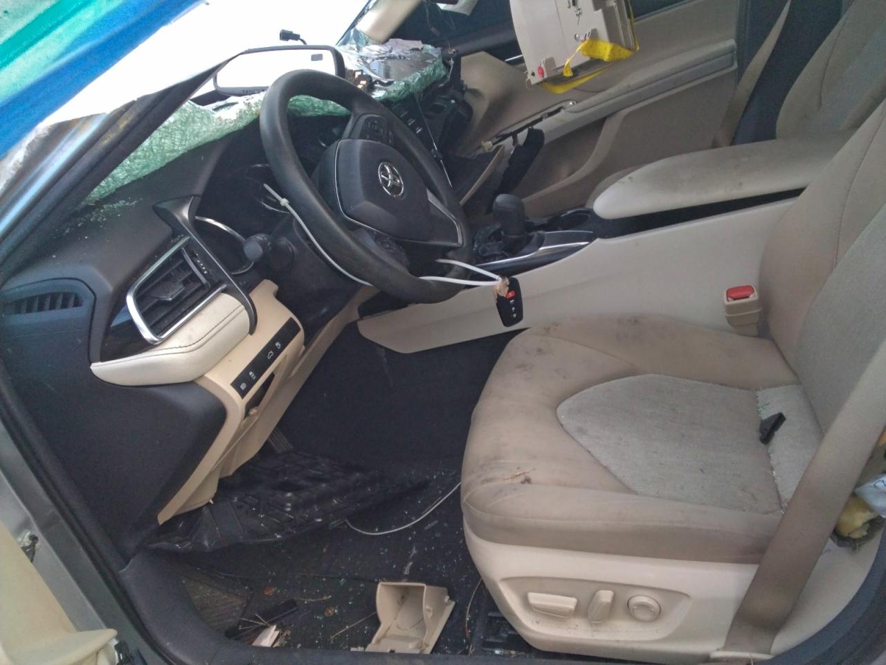 2018 TOYOTA CAMRY L photo 7
