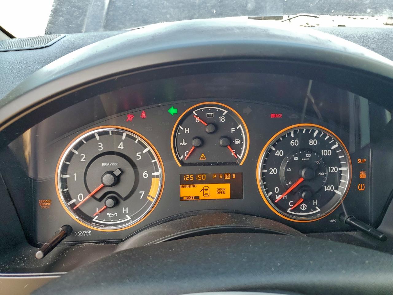 2011 NISSAN TITAN S photo 9