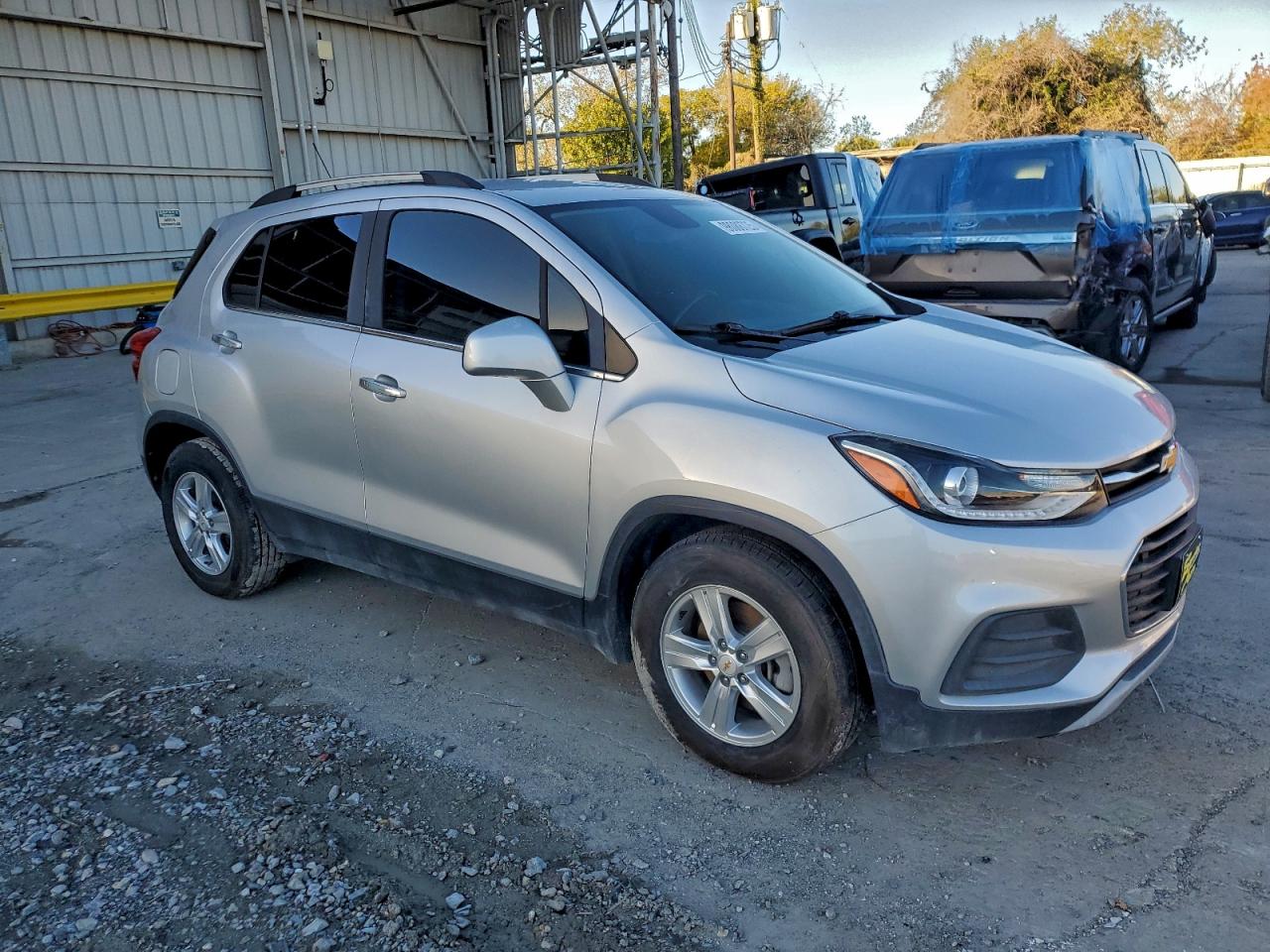 2019 CHEVROLET TRAX 1LT photo 4