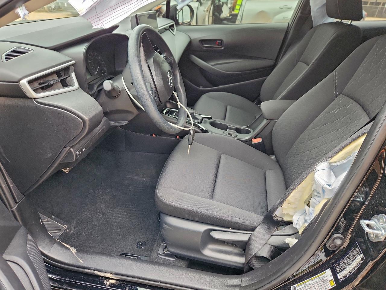 2025 TOYOTA COROLLA LE photo 19