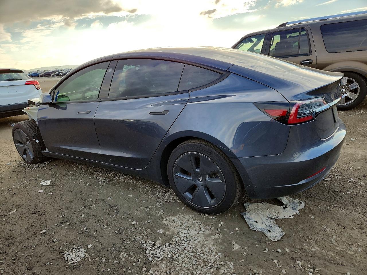 2023 TESLA MODEL 3 photo 2