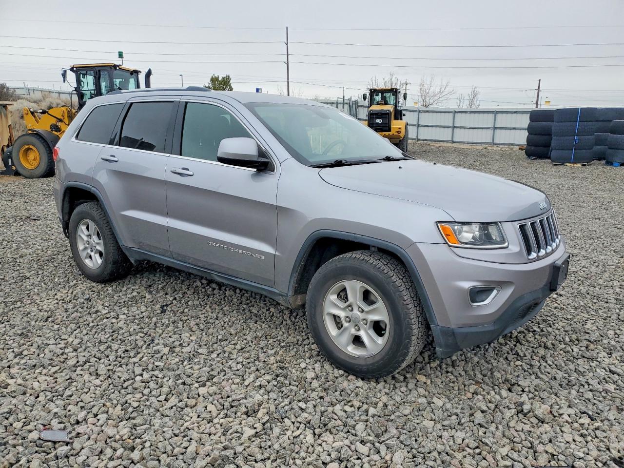 2016 JEEP GRAND CHEROKEE LAREDO photo 4