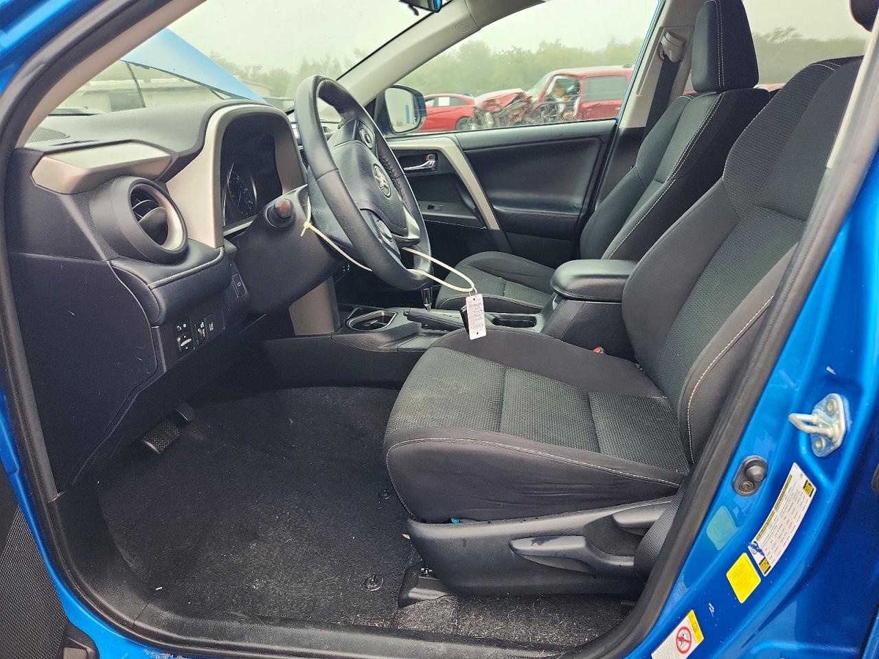 2017 TOYOTA RAV4 XLE photo 7