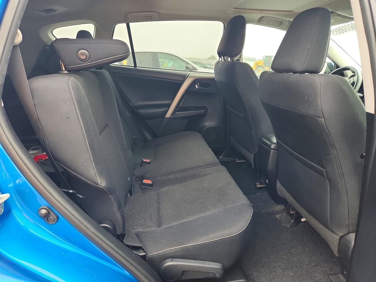 2017 TOYOTA RAV4 XLE photo 11