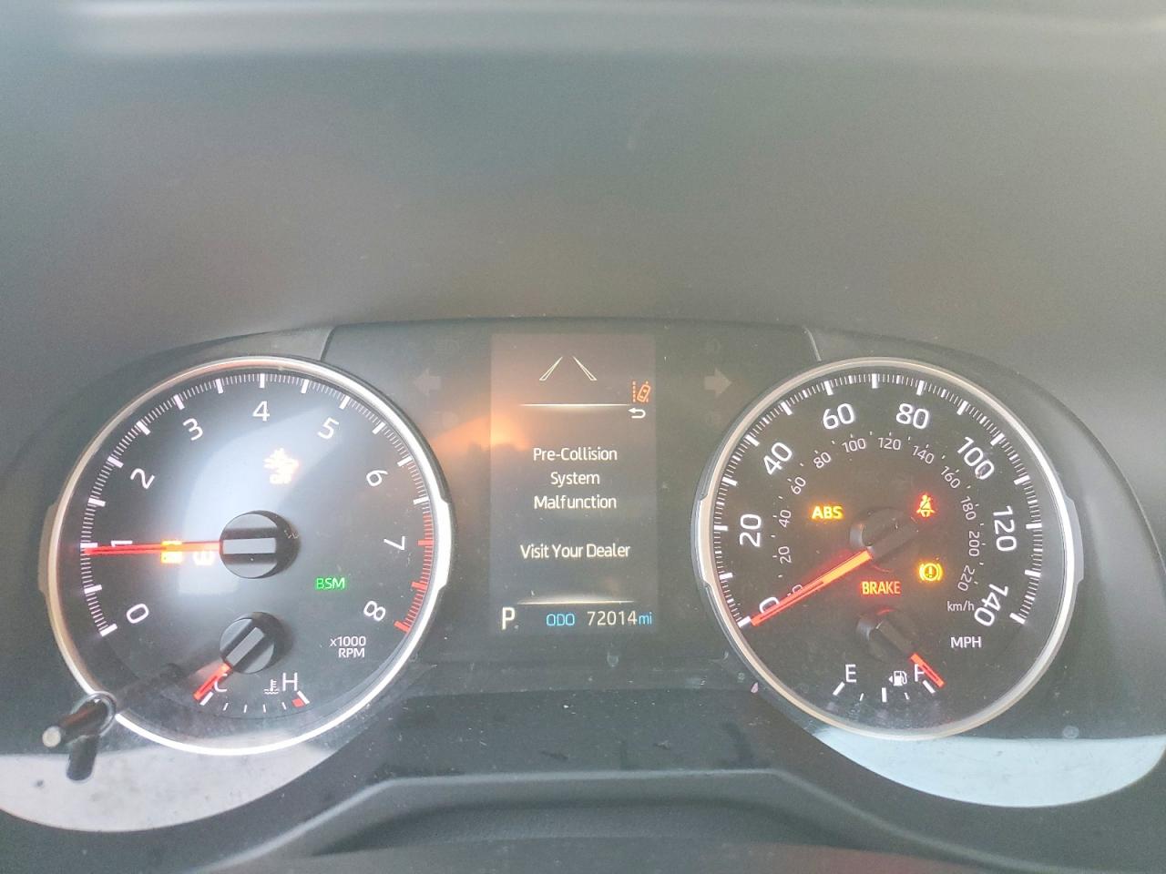 2021 TOYOTA RAV4 XLE photo 9