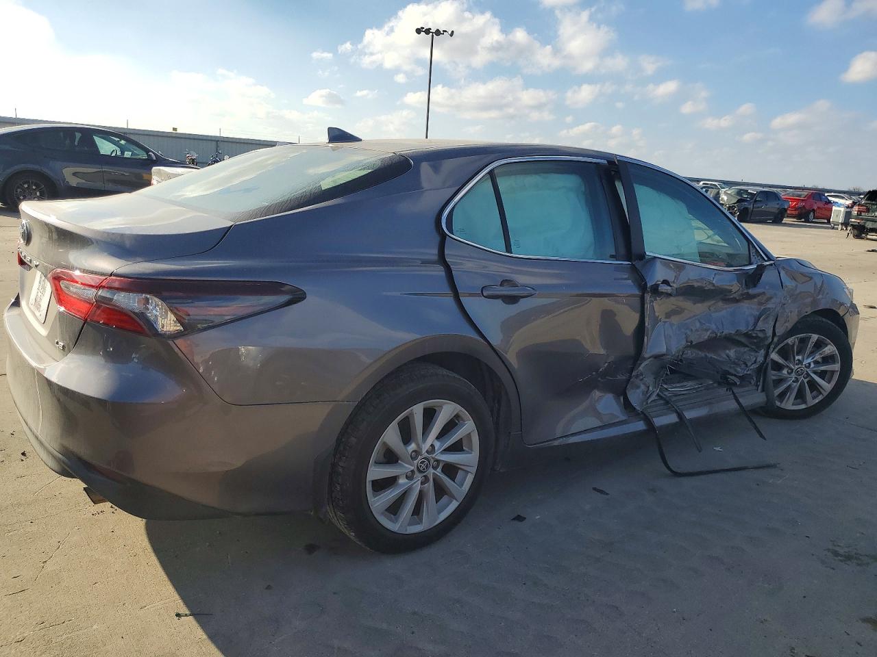 2024 TOYOTA CAMRY LE photo 3