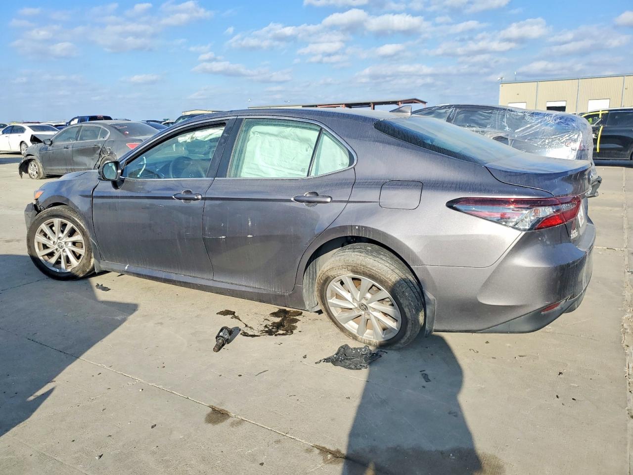 2024 TOYOTA CAMRY LE photo 2
