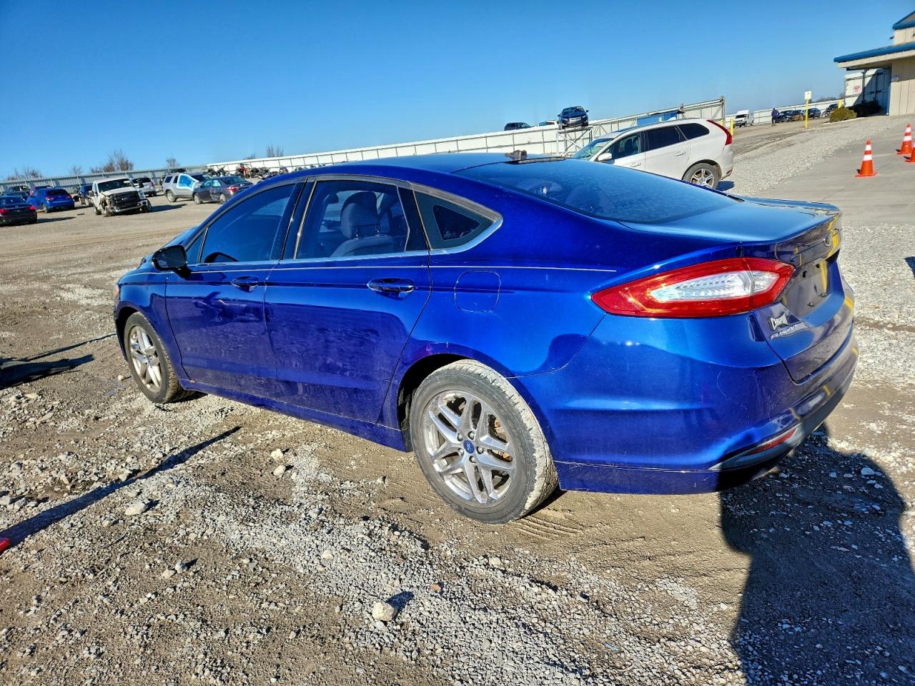 2013 FORD FUSION SE photo 2