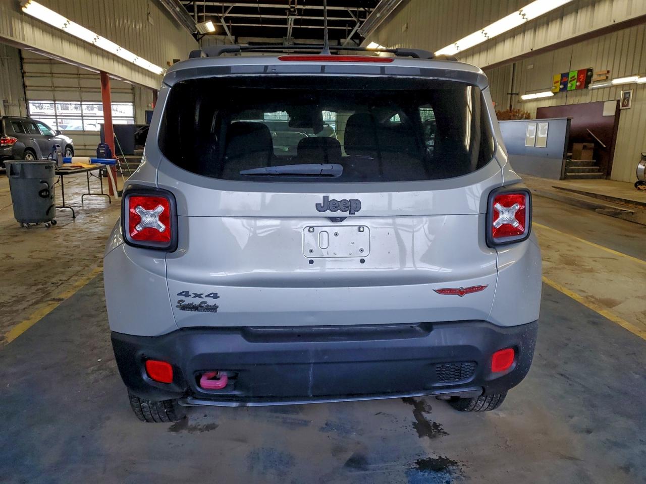 2017 JEEP RENEGADE TRAILHAWK photo 6