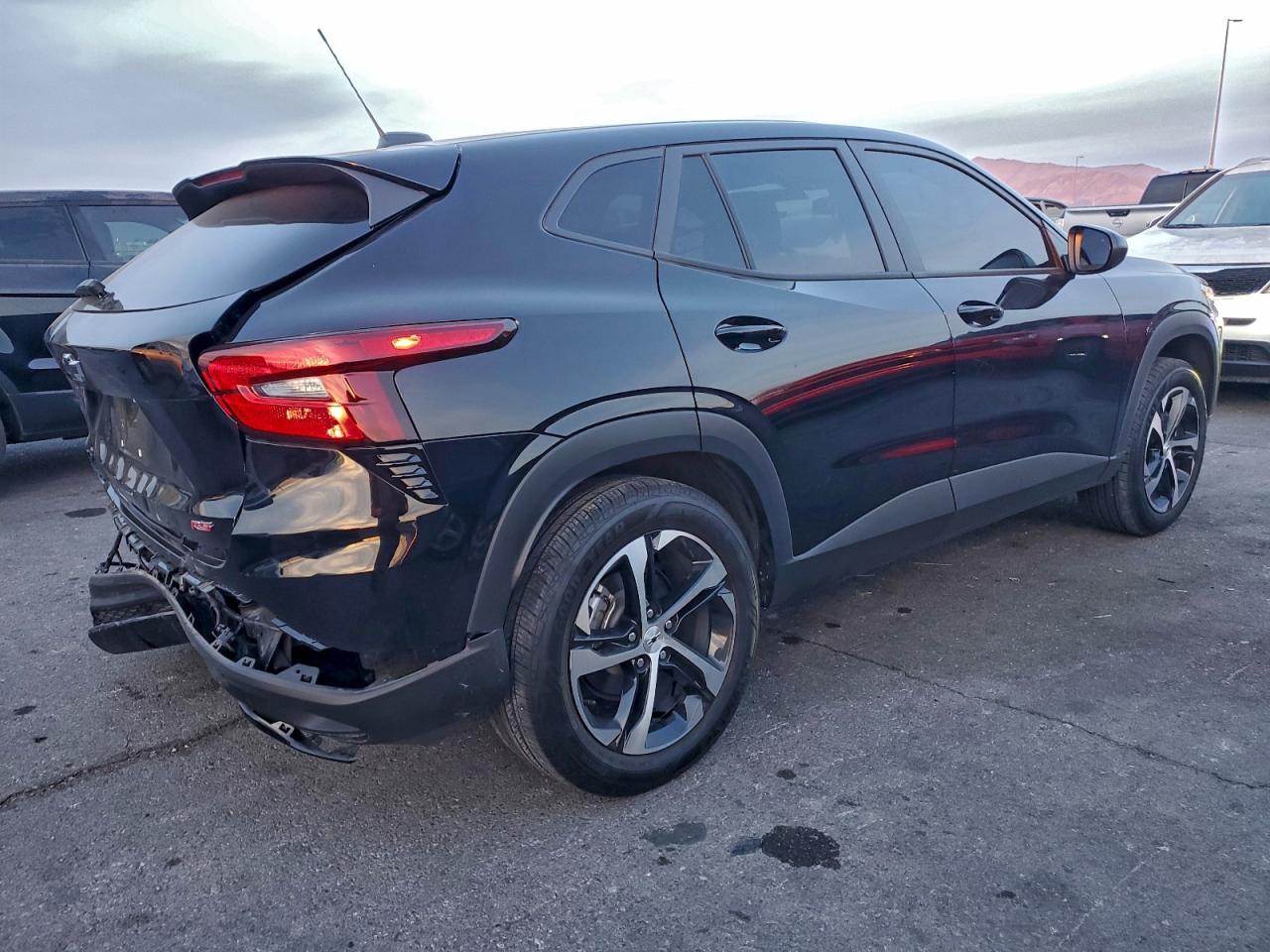 2025 CHEVROLET TRAX 1RS photo 3