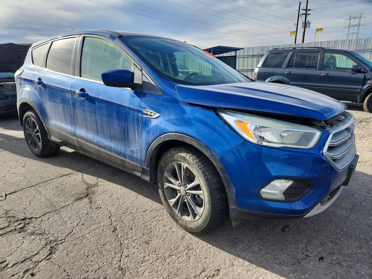 2017 FORD ESCAPE SE photo 4