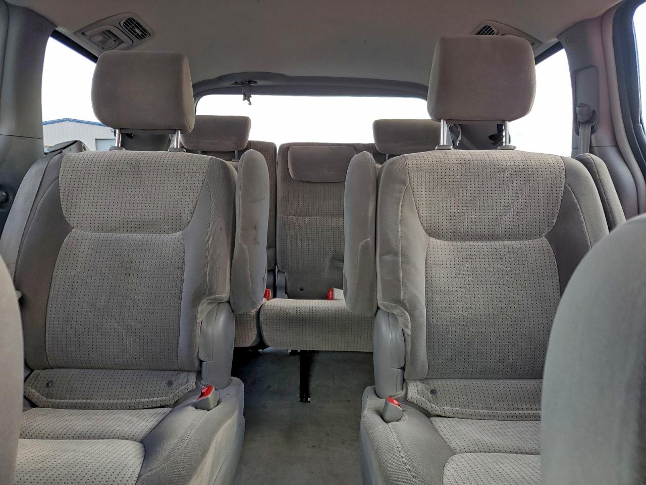 2008 TOYOTA SIENNA CE photo 10