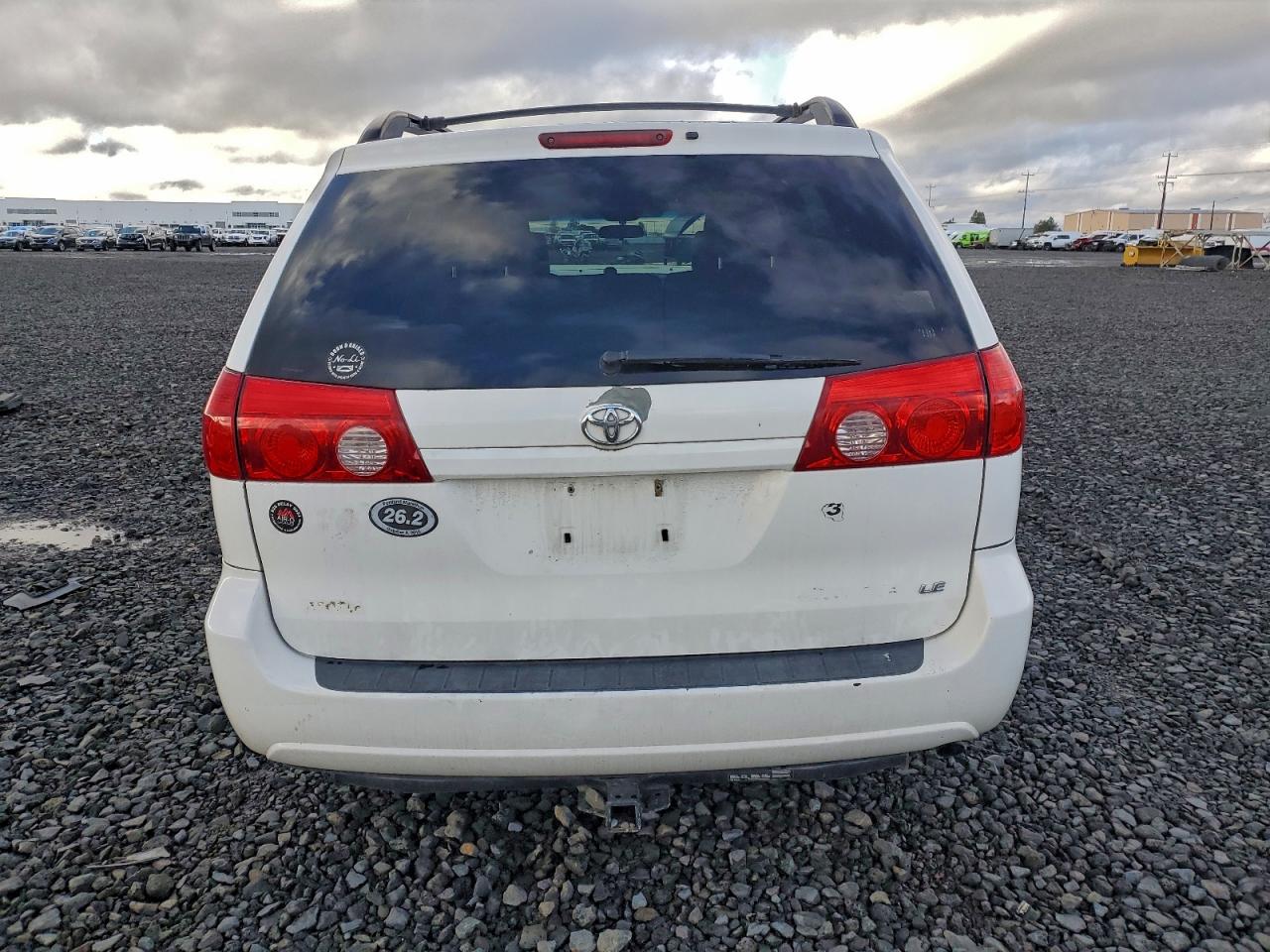 2008 TOYOTA SIENNA CE photo 6