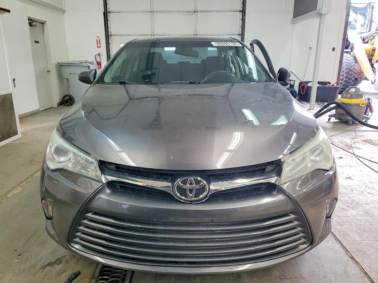 2016 TOYOTA CAMRY LE photo 5