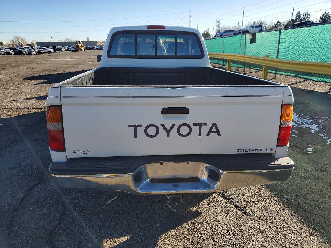 1997 TOYOTA TACOMA XTRACAB photo 6