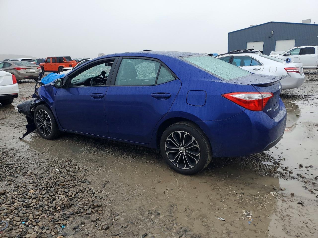 2014 TOYOTA COROLLA L photo 2