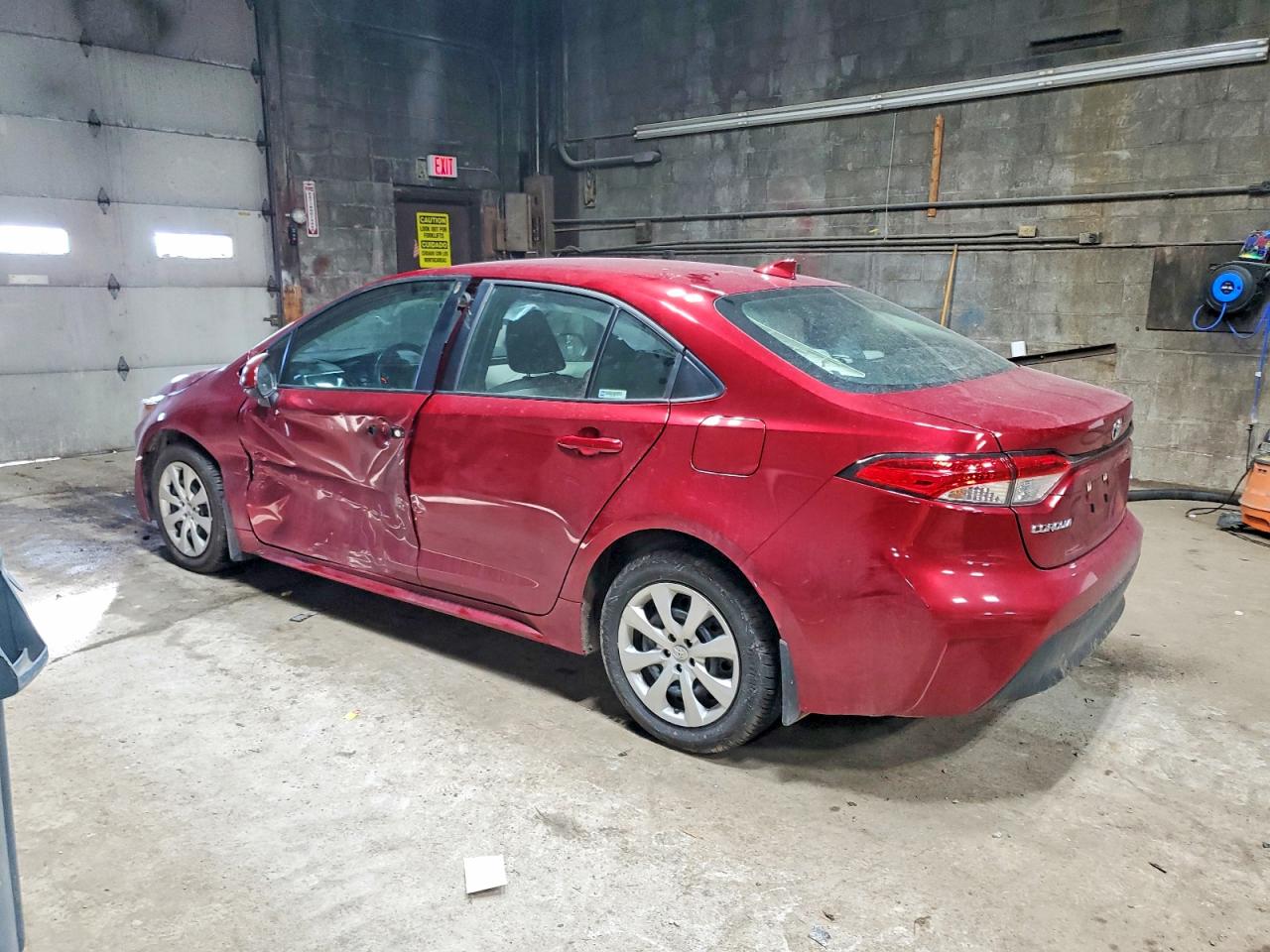 2024 TOYOTA COROLLA LE photo 2