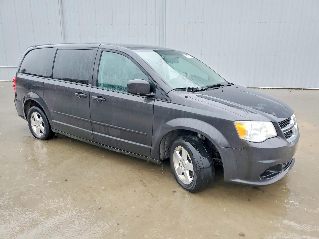 2011 DODGE GRAND CARAVAN MAINSTREET photo 4