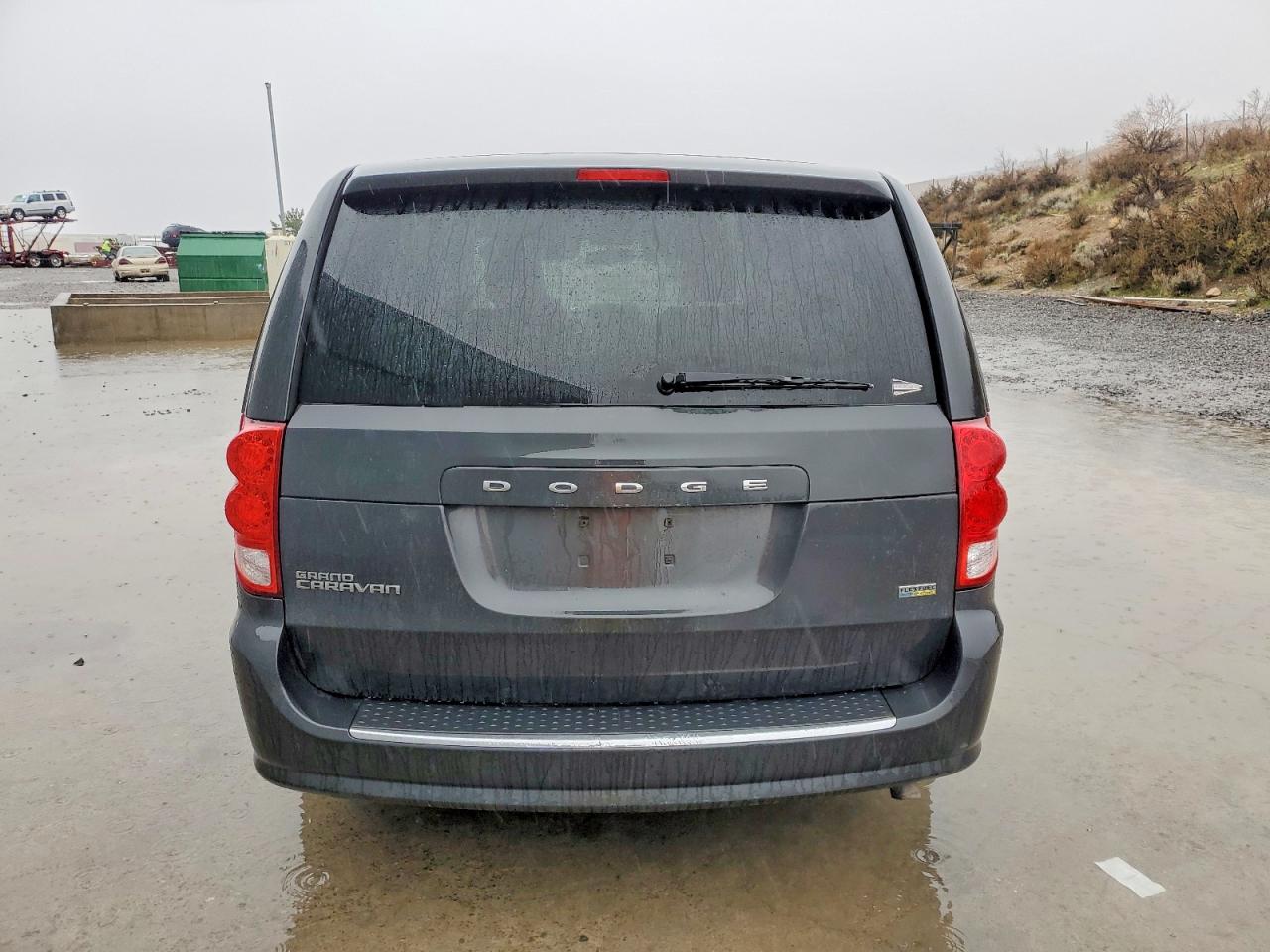 2011 DODGE GRAND CARAVAN MAINSTREET photo 6