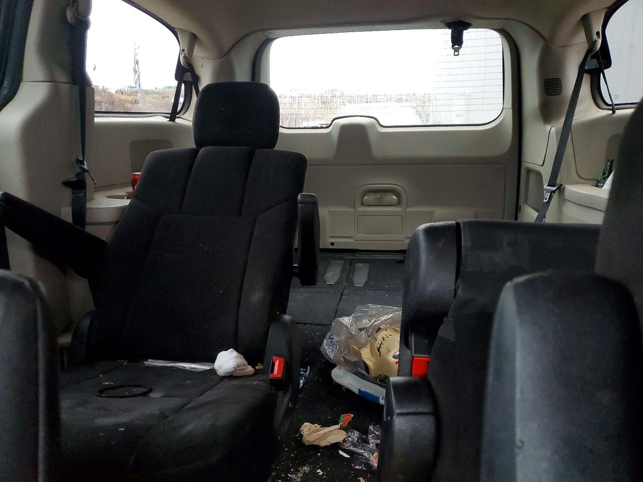 2011 DODGE GRAND CARAVAN MAINSTREET photo 10