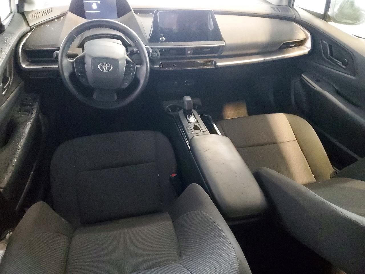 2024 TOYOTA PRIUS LE photo 8