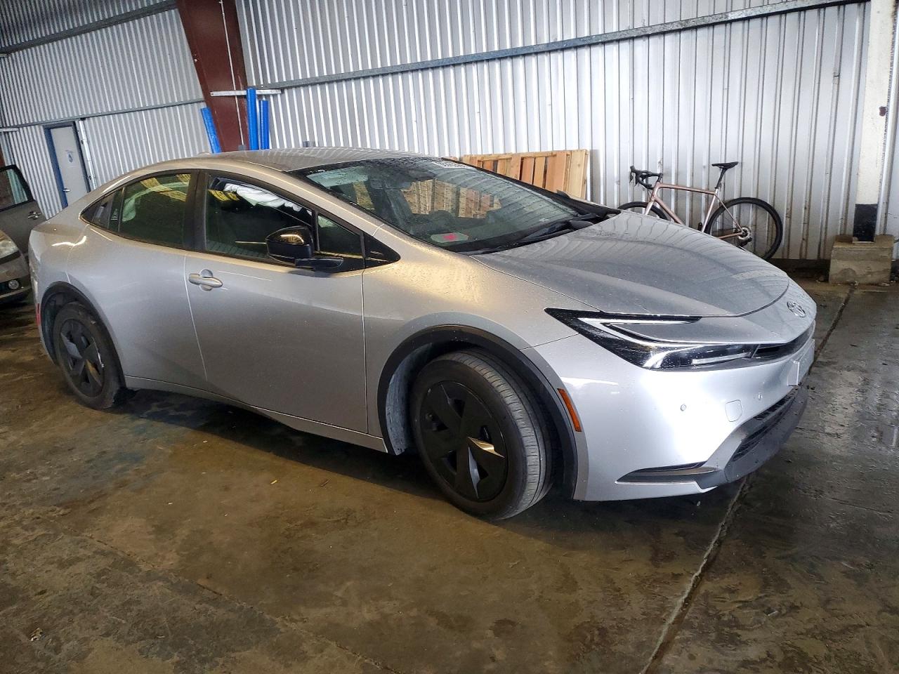 2024 TOYOTA PRIUS LE photo 4