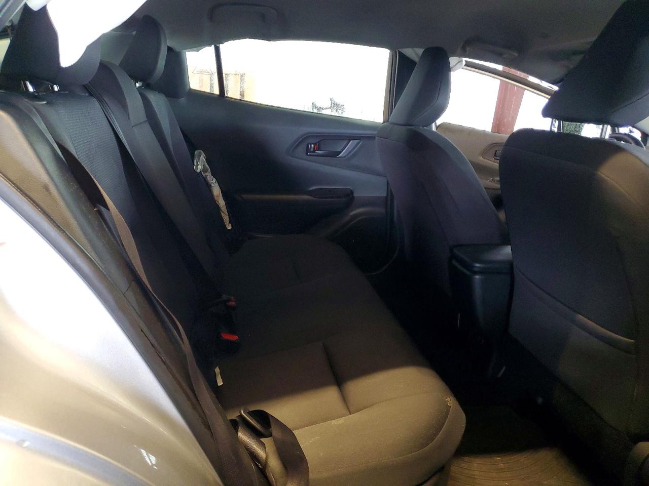 2024 TOYOTA PRIUS LE photo 10