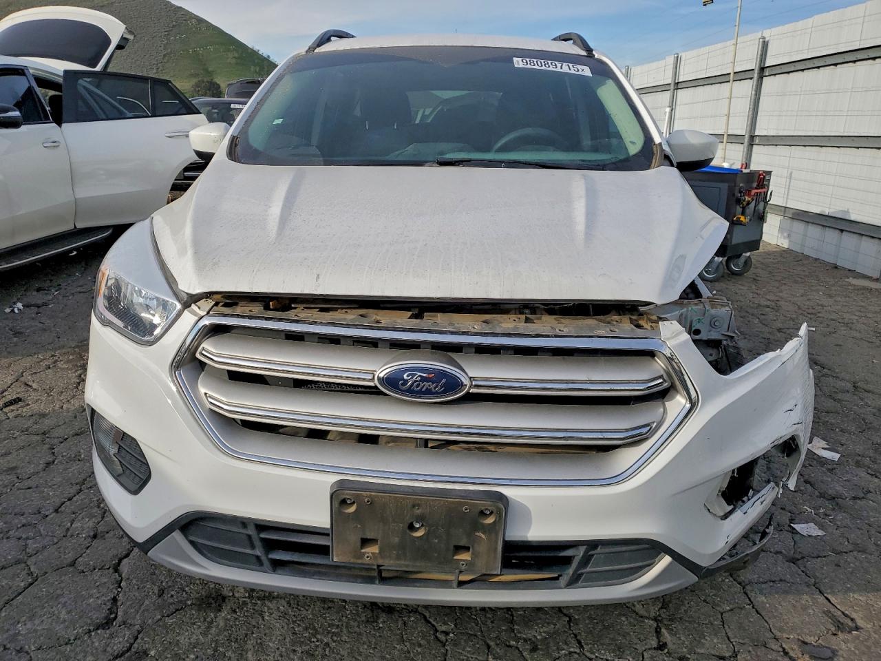 2018 FORD ESCAPE SE photo 5